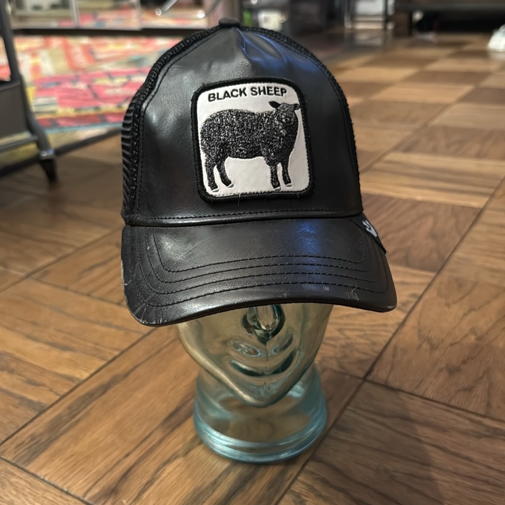 Black sheep, leather bill goorin brothers trucker hat - Picture 2 of 7